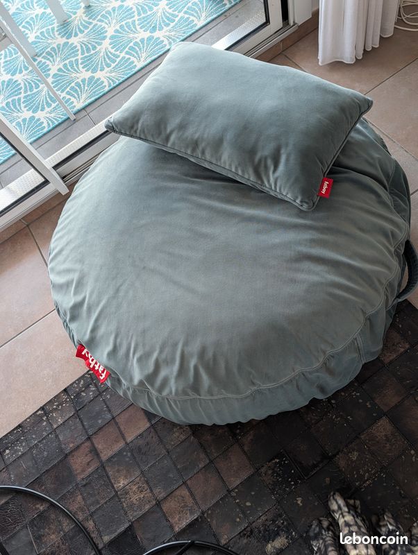 Fat boy pouf (image 1)