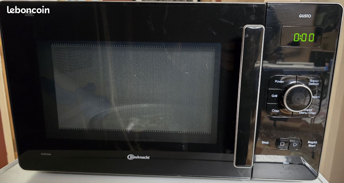 Four micro-ondes combiné Bauknecht Gusto - Électroménager