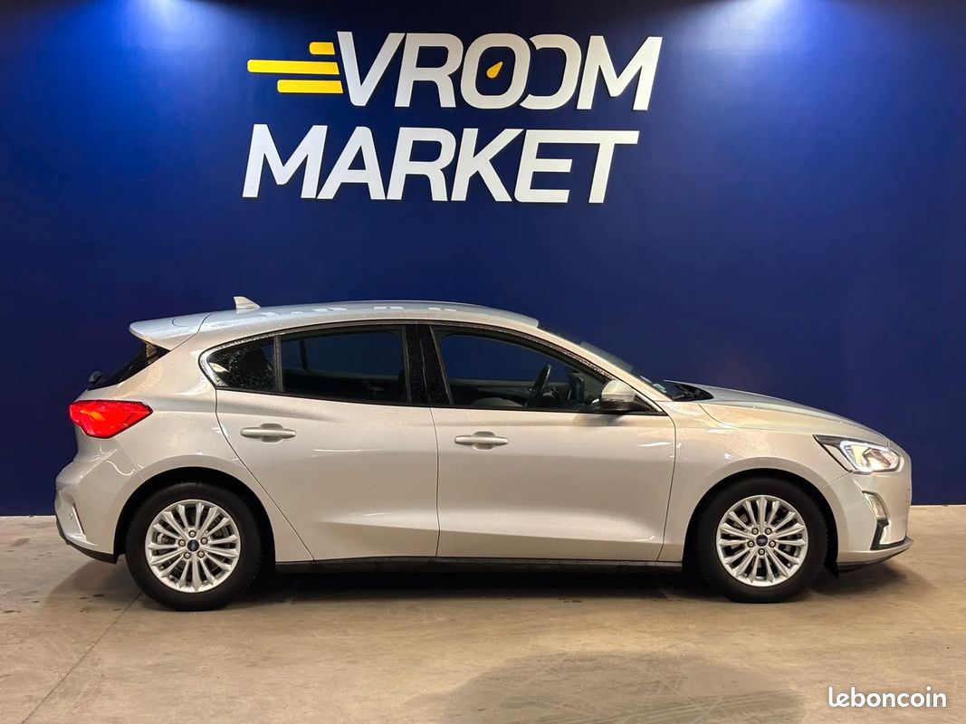 FORD Focus 1.0 125ch Titanium - 2018 - parfait état (image 2)