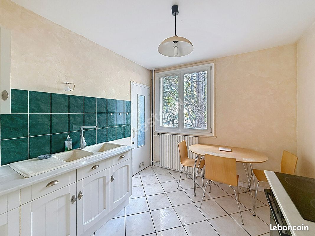 Appartement 4 pièces 69 m² · à Nantes · 69 m² · 920 €/mois