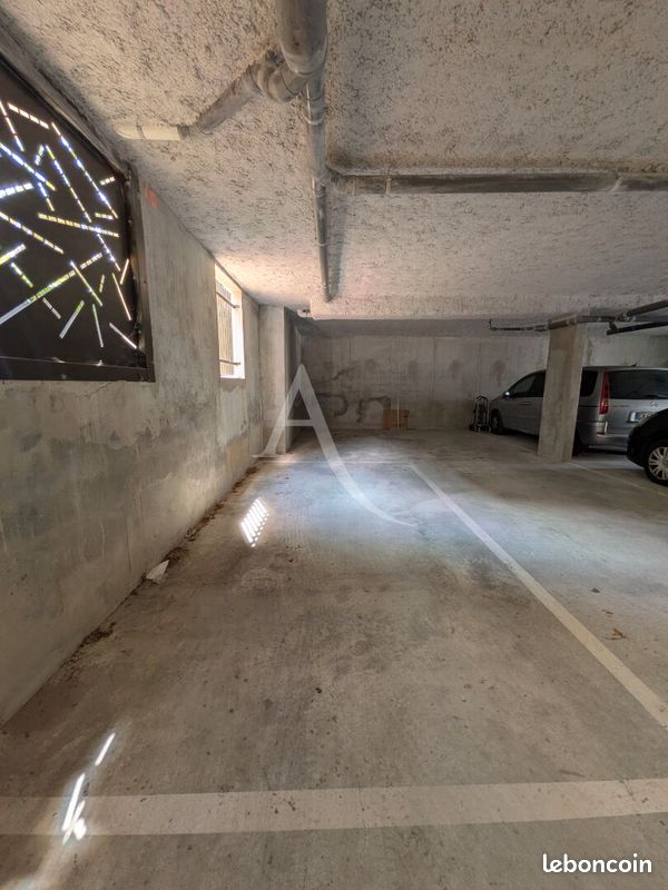 Parking 26 m² · à Champs-sur-Marne · 26 m² · 17 000 €