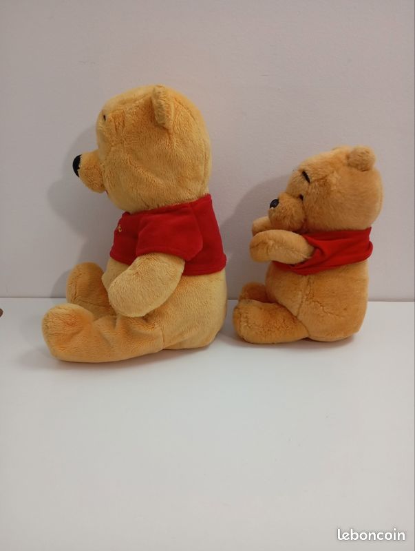 Lot 2 peluches Winnie l’Ourson Disney 30 cm et 23 cm (image 4)