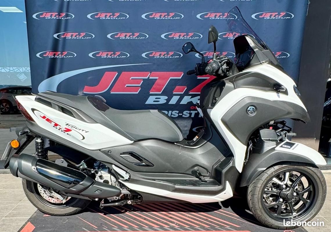 Yamaha TRICITY 300 AIRBAG (image 1)