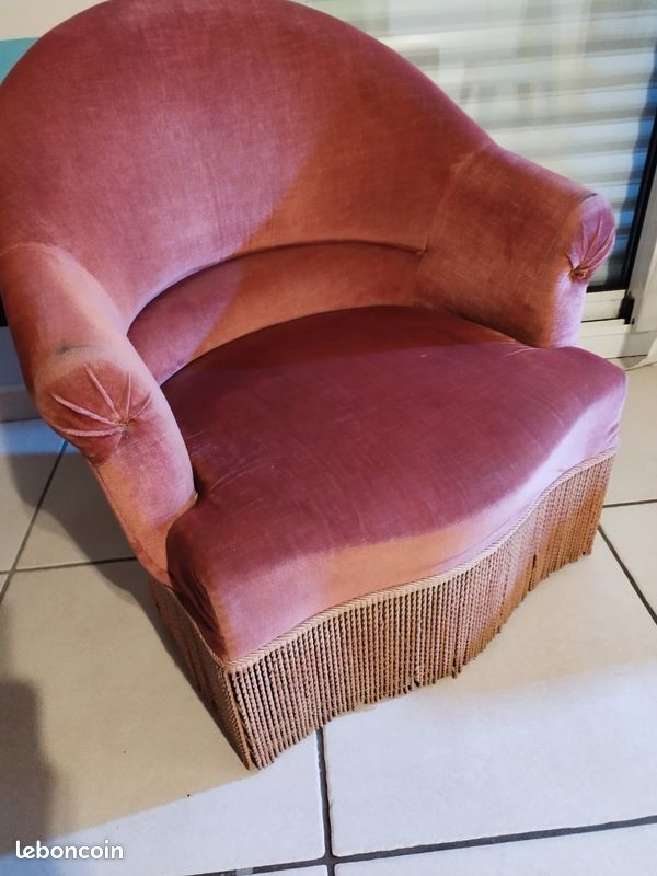 Fauteuil crapaud rose vintage pieds compas (image 3)