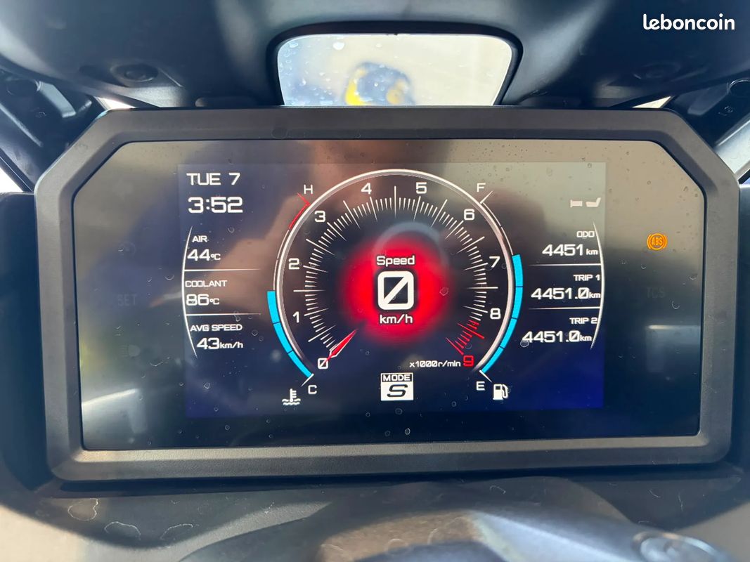 YAMAHA TMAX 560 - Techmax - 2022 - 5 000 km - Faible kilométrage (image 10)
