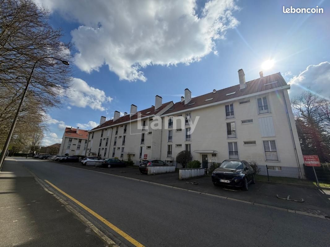 Appartement 4 pièces 77 m² · à Chantilly · 77 m² · 1 295 €