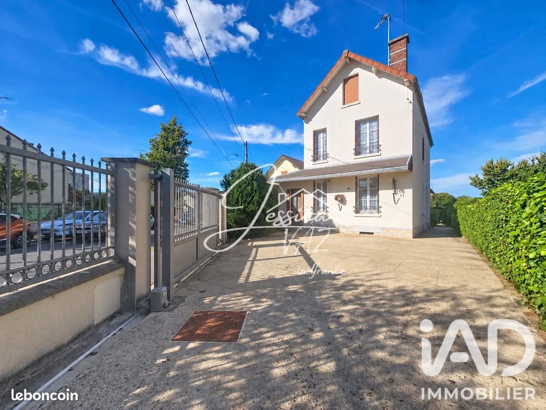 Maison 8 pièces 165 m² · à Crépy-en-Valois · 165 m² · 342 000 €
