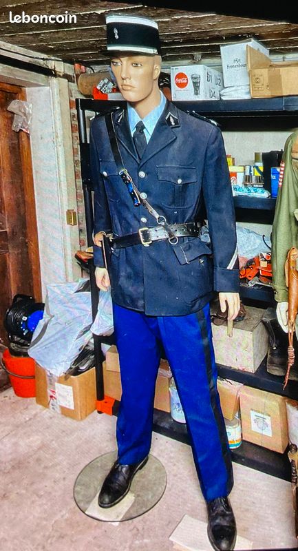 Maintien Tenue Gendarmerie Mobile 2021 Ancienne Tenue Gendarmerie