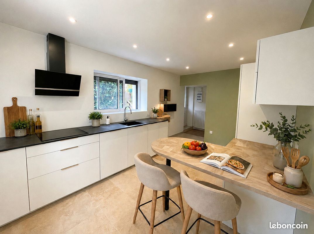 Maison 7 pièces 176 m² · à Izernore · 176 m² · 385 000 €