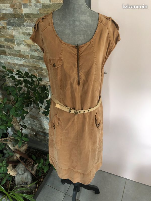 Robe Jacqueline Riu Taille 40 Beige – Style Chemisier, Longueur Genoux, Occasion Très Bon état