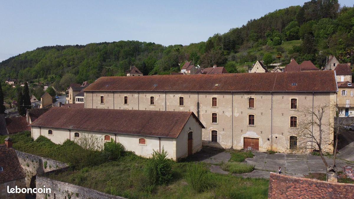 Immeuble 3514 m² Saint-Cyprien · 1 254 000 €