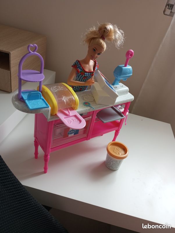 Boulangerie pâtisserie Barbie (image 1)