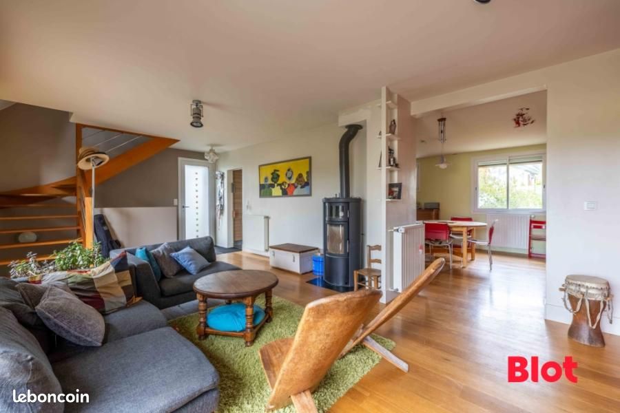 Maison 7 pièces 134 m² · à Chavagne · 134 m² · 322 600 €