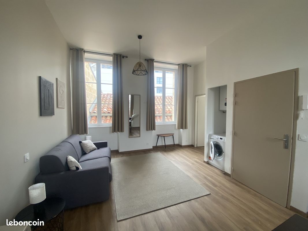 Appartement 1 pièce 28 m² · à Bordeaux · 28 m² · 745 €