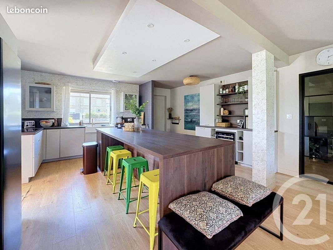 Maison 6 pièces 168 m² · à Tinténiac · 168 m² · 399 900 €