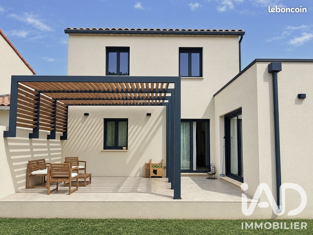 Maison 5 pièces 114 m² · à Carpentras · 114 m² · 345 000 €