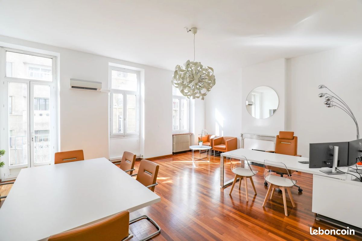 Appartement 4 pièces 147 m² · à Marseille · 147 m² · 2 900 €