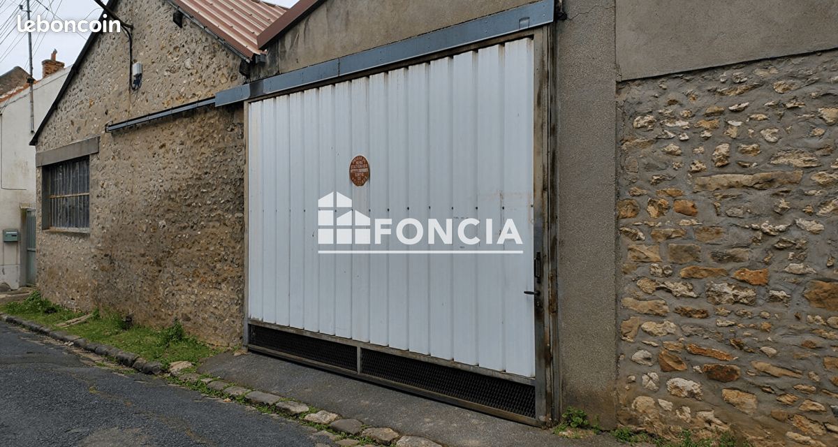 Garage · à Étréchy · 60 €/mois