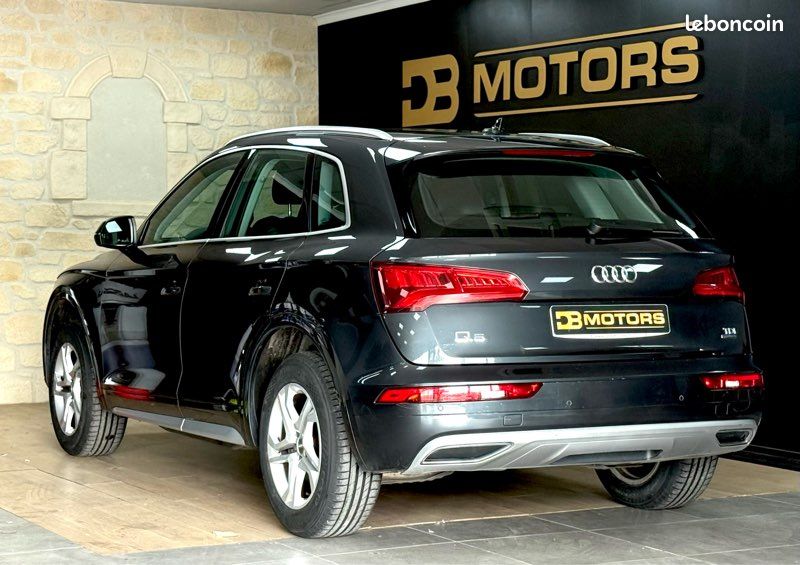 1°Main Garantie 12 mois Audi Q5 II 2.0 TDI 163 ch Design quattro S tronic 7 / Écran multimédia / GPS / Keyless / Hayon électrique / Radar avant et arrière / Xénon / CarPlay* Full suivi Audi Origine🇫🇷 (image 5)