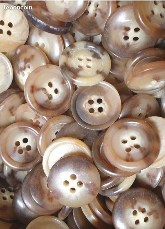 Boutons en corne véritable (8pcs) (image 1)
