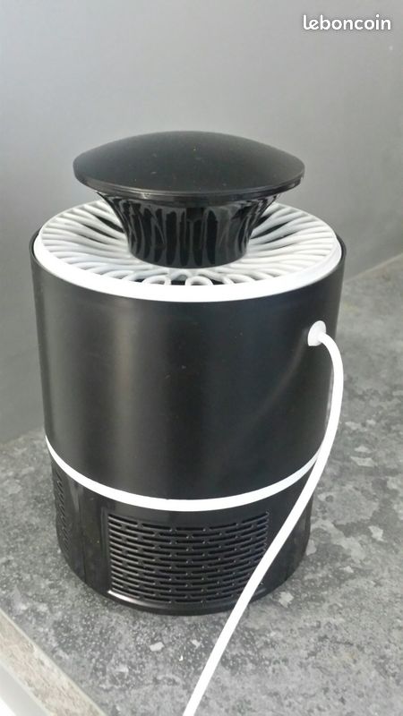 Lampe à moustiques (image 1)