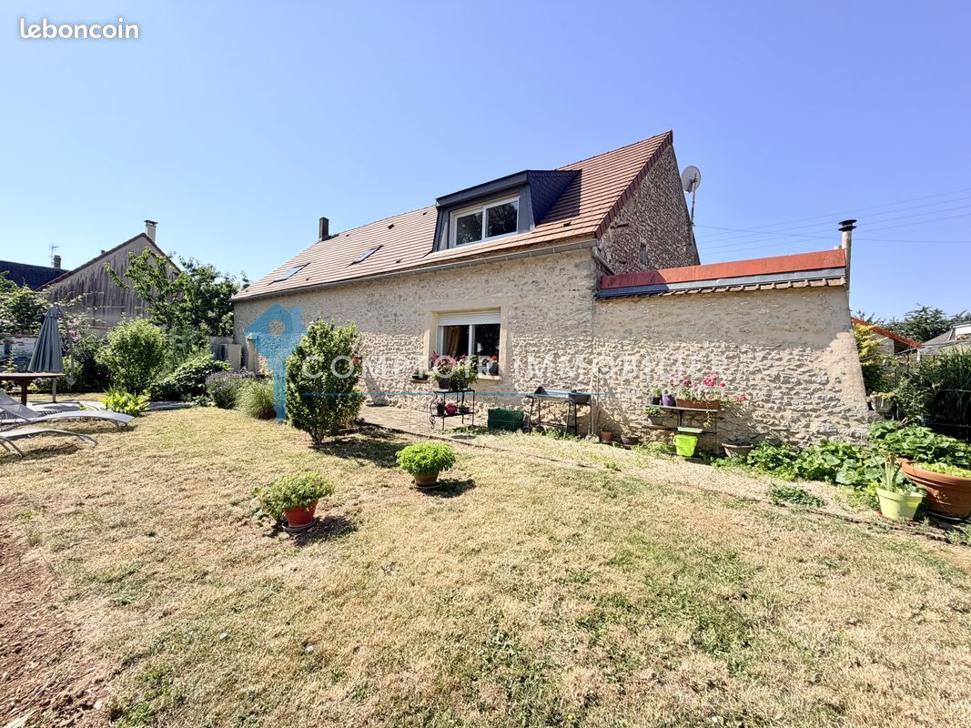 Maison 4 pièces 120 m² · à Auneau-Bleury-Saint-Symphorien · 120 m² · 249 900 €