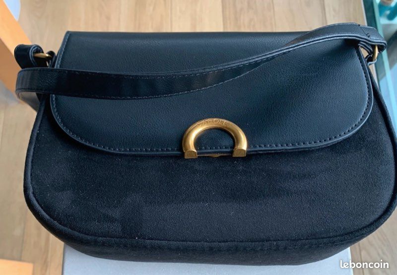 Sac bandoulière noir CAROLL Accessoires Bagagerie