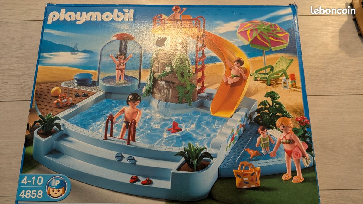 Playmobil 4858 - piscine et toboggan (image 1)
