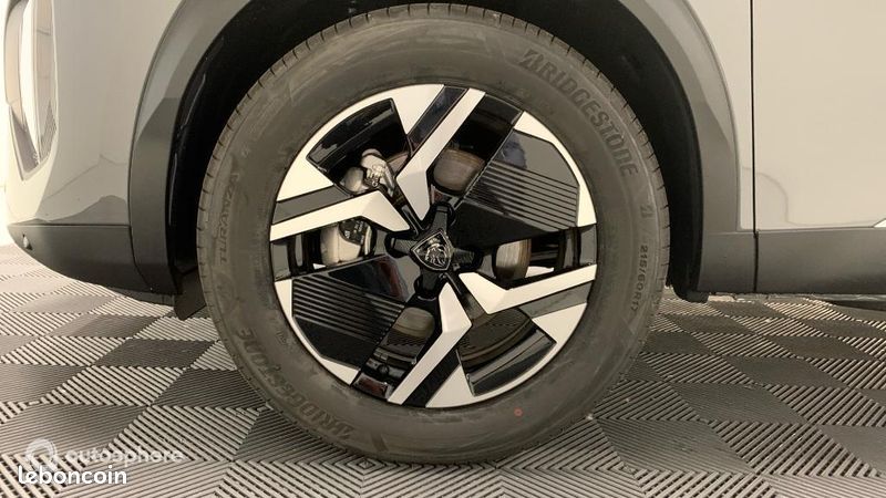 Peugeot 2008 1.2 Hybrid 110ch Allure e-DCS6 (image 20)