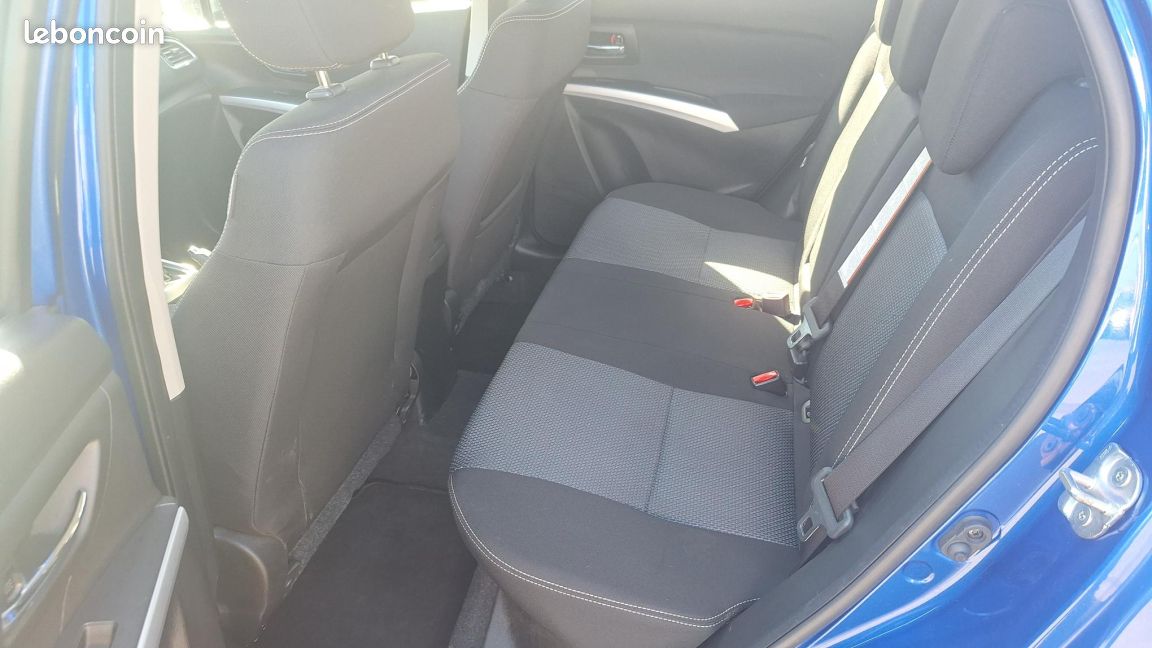 Suzuki SX4 S-Cross 1.6 DDiS 120 ch 4x4 Allgrip Pack (image 10)