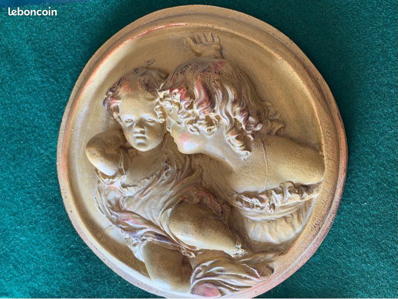 Deux Médaillons Anciens En Terre Cuite - Style Antique - Chérubins Et Anges
