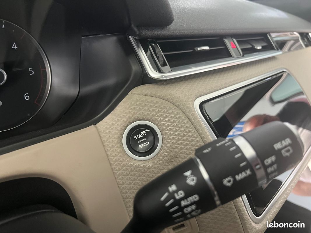 LAND ROVER RANGE ROVER VELAR 2.0L D240 BVA R-Dynamic (image 11)
