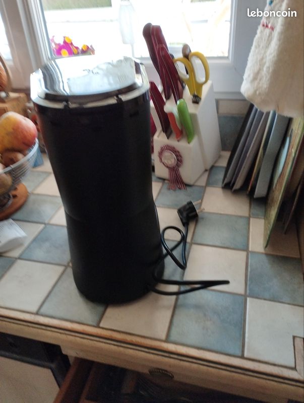 Vend cafetière électrique (image 3)