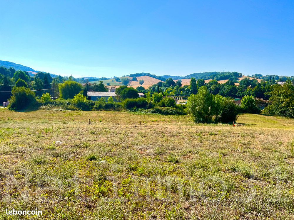 Terrain 1100 m² · à Puylaurens · 1 100 m² · 39 000 €