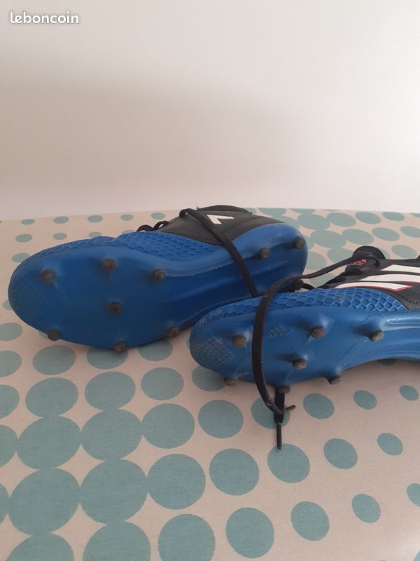 Chaussures de foot taille 38 (image 2)