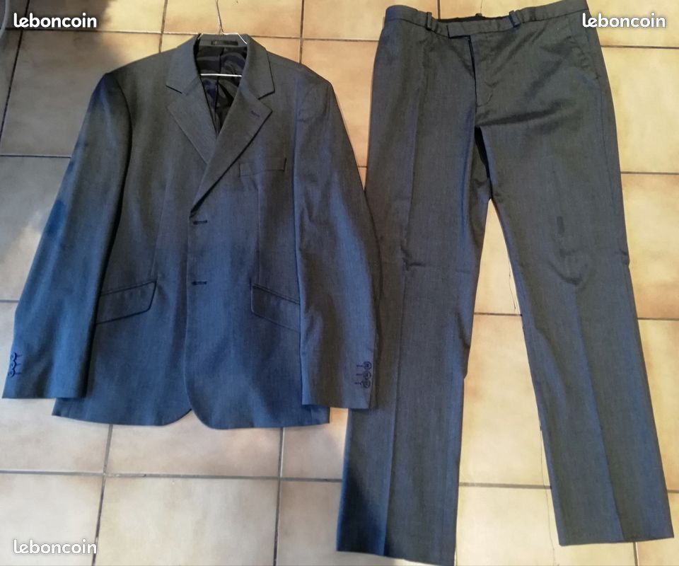 Costume Deux-pièces Gris - Marque Jules - Taille Pantalon 40, Veste 50 - Occasion Très Bon état (TBE)