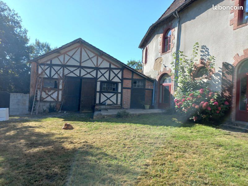 Maison 8 pièces 224 m² · à Condat-sur-Vienne · 224 m² · 390 000 €