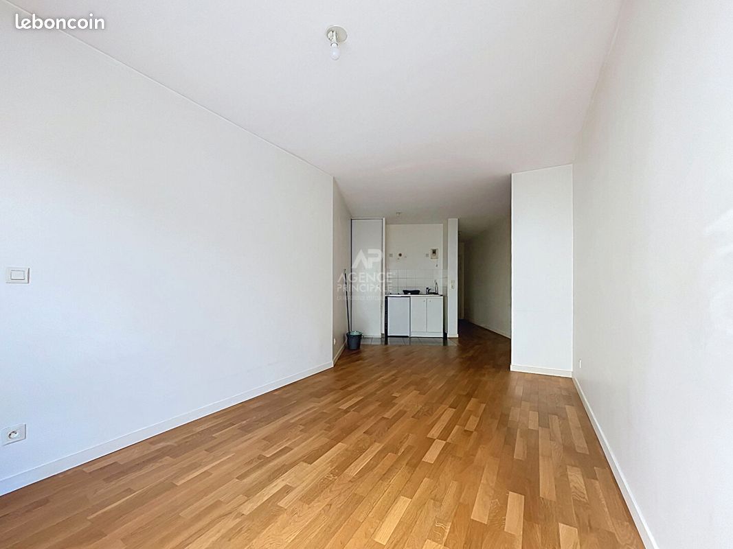 Appartement 1 pièce 31 m² · à Chatou · 31 m² · 636 €