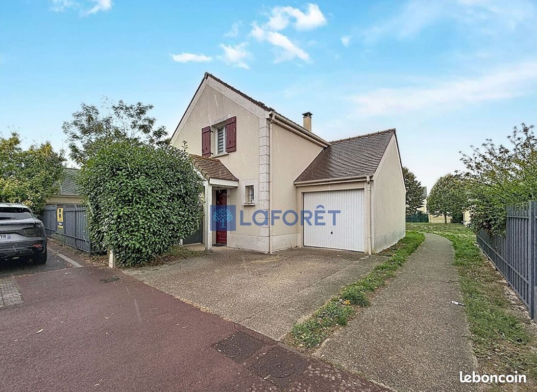 Maison 5 pièces 80 m² · à Saint-Pierre-du-Perray · 80 m² · 336 000 €