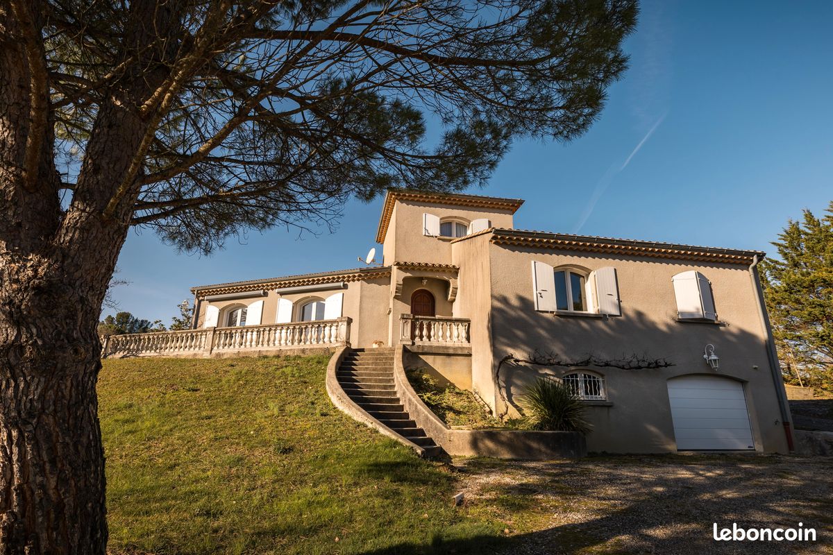 Maison 5 pièces 117 m² · à Saint-Vincent-de-Barrès · 117 m² · 359 000 €