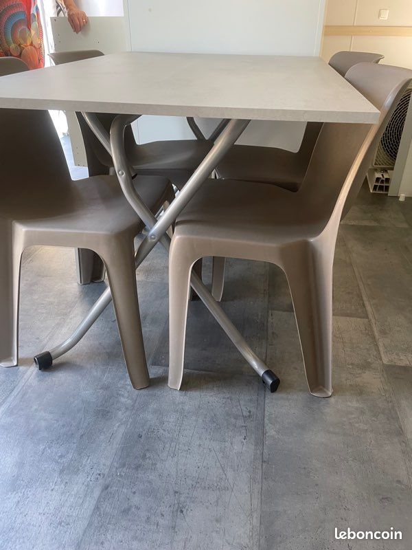 Ensemble table et chaise neuve (image 2)