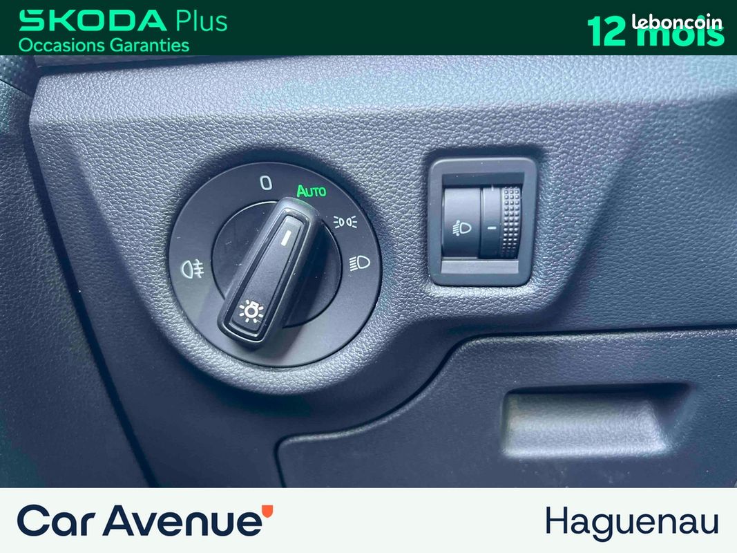 SKODA Kamiq 1.0 TSI Evo 110 Ambition / Smartlink / Aide au Stationnement / Feux LED / Clim Auto (image 23)