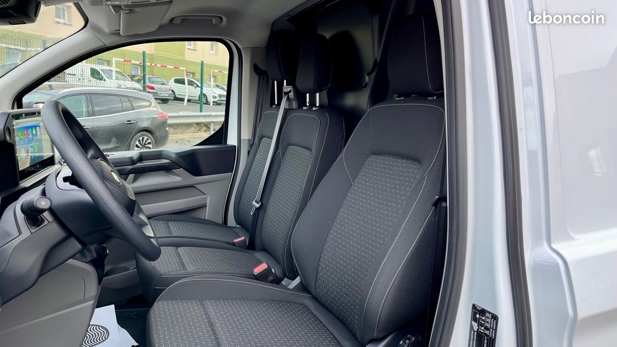 24 990 HT / FORD TRANSIT CUSTOM TREND 280 l1h1 2.0 ecoblue 110 cv BVM6 TREND BLANC neuf / tva recuperable (image 6)
