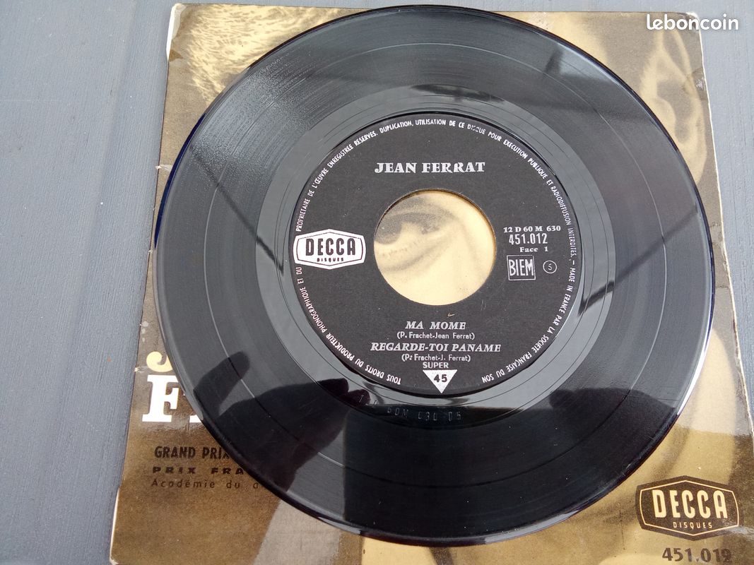 Ancien disque vinyle 45 T Jean FERRAT 1 (image 3)