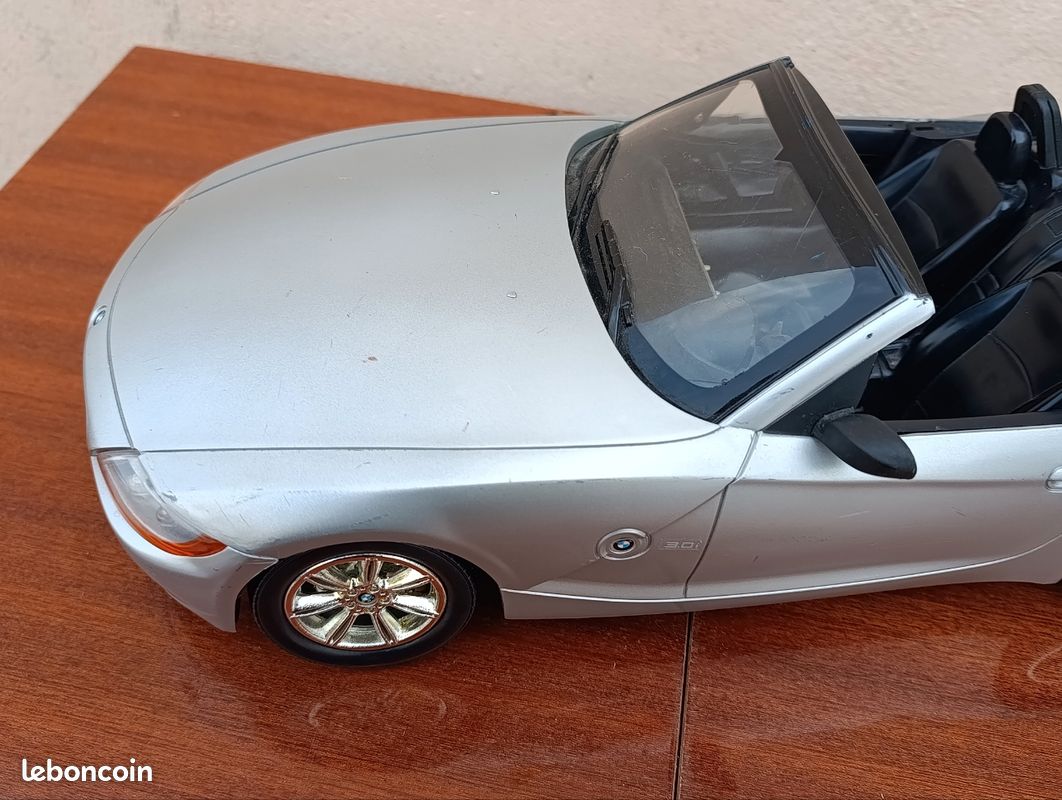 BMW Z4 décapotable 🚘 (pour Ken ou Barbie) manque 1 rétroviseur (image 3)