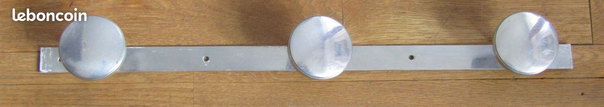 Patère en alu années 40 (image 2)