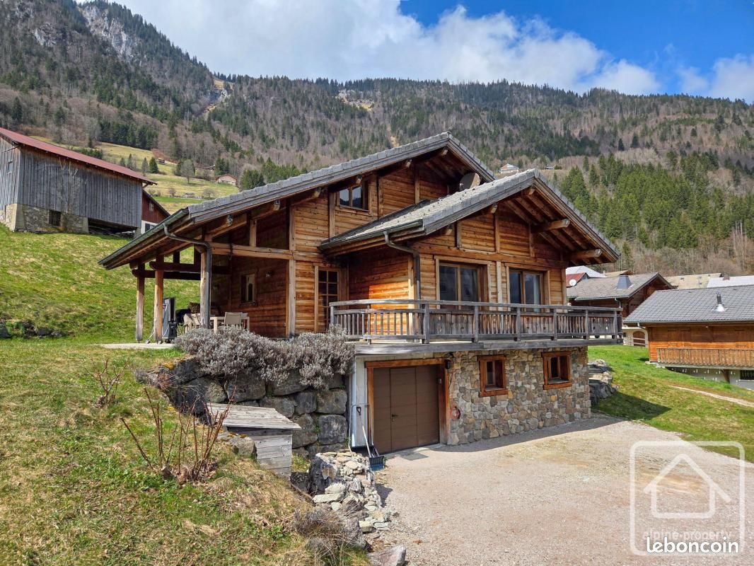 Maison 7 pièces 150 m² · à Bonnevaux · 150 m² · 750 000 €