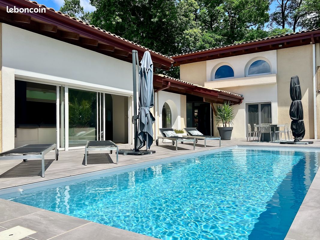Maison 6 pièces 216 m² · à Mérignac · 216 m² · 999 000 €