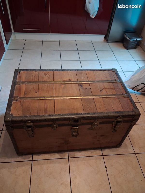 Vieux coffe bois (image 1)