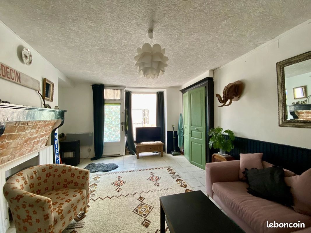 Maison 7 pièces 171 m² · à Val-d'Oire-et-Gartempe · 171 m² · 33 000 €